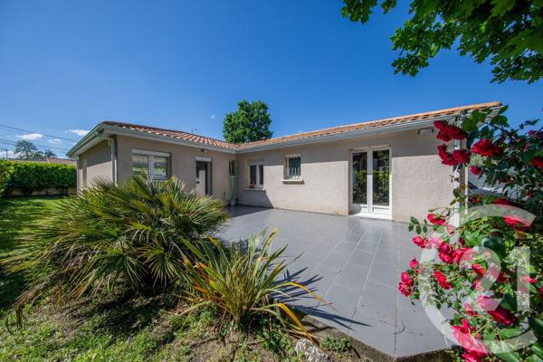 Maison à vendre  7 pièces - 146,16 m 2   ST MEDARD EN JALLES  - 33