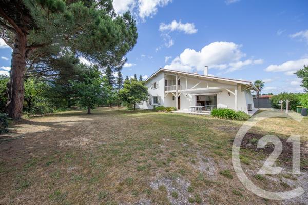 Maison à vendre  7 pièces - 146,16 m 2   ST MEDARD EN JALLES  - 33