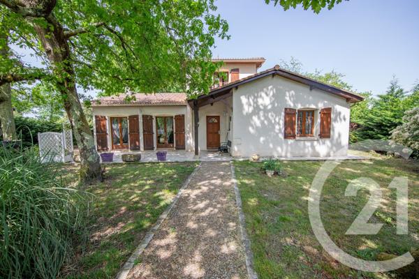 Maison à vendre  7 pièces - 146,16 m 2   ST MEDARD EN JALLES  - 33