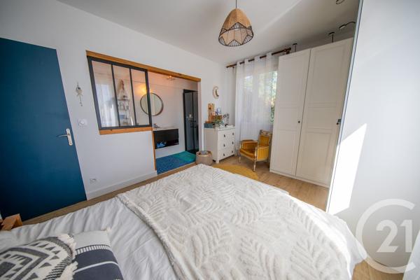 Maison à vendre  7 pièces - 146,16 m 2   ST MEDARD EN JALLES  - 33