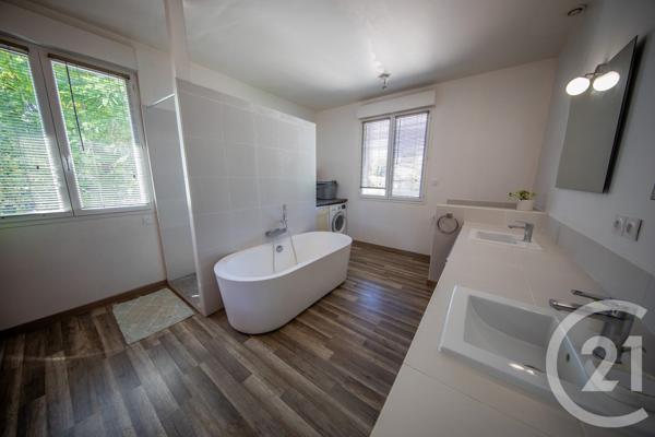 Maison à vendre  7 pièces - 146,16 m 2   ST MEDARD EN JALLES  - 33