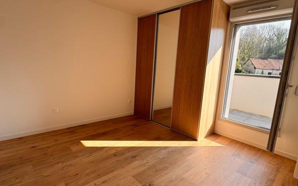 Appartement à vendre    4 pièces • 110 m2 Pont-de-Metz