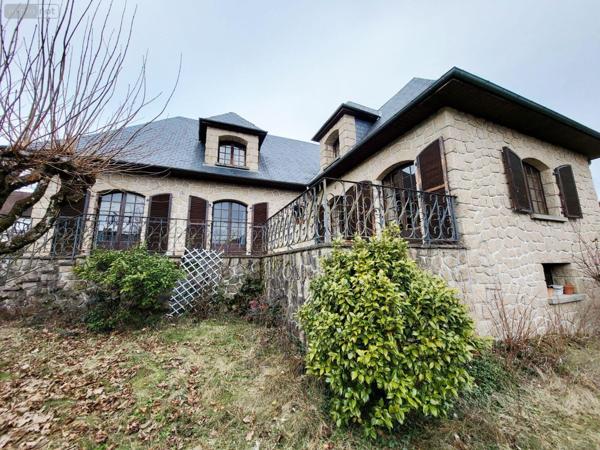 Maison à restaurer à vendre à Ussel en Corrèze (19200), ref : um 1304