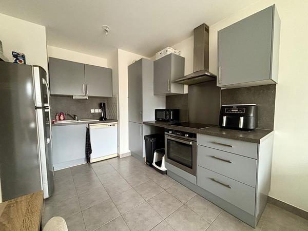 2 pièces 42m² Proche gare - Vendu loué - PONTAULT COMBAULT