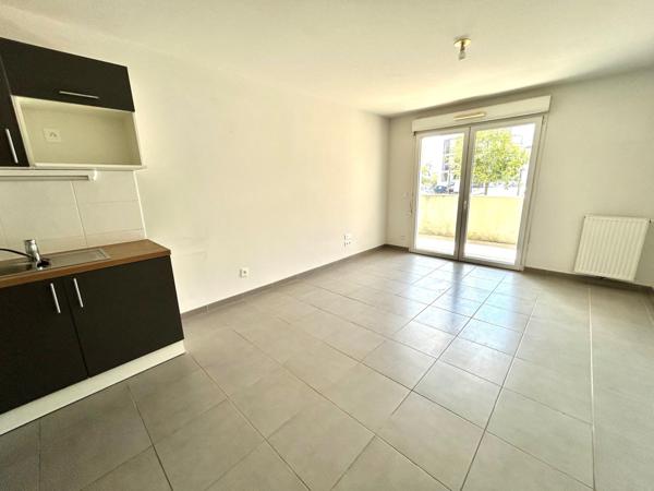 T2 avec balcon et parking