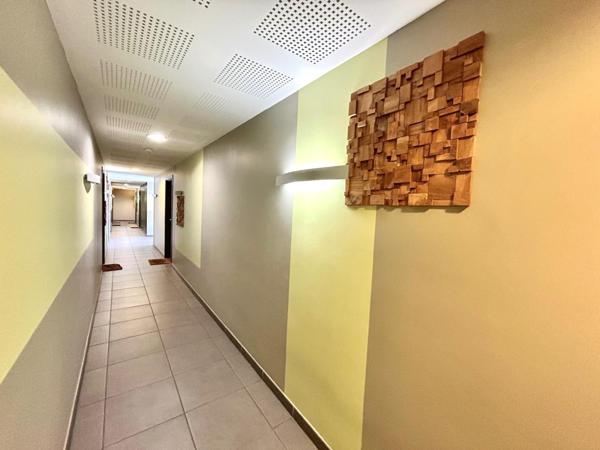 T2 avec balcon et parking