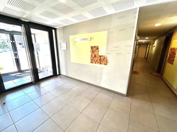 T2 avec balcon et parking