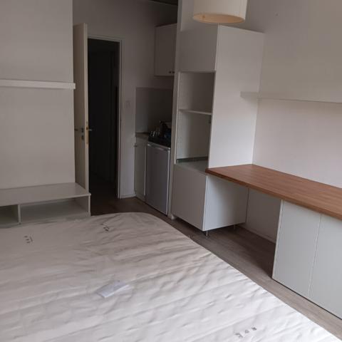 Studio meublé à neuf - Tours - proche Gare