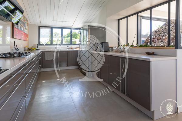 Maison d'exception à vendre à La Flotte - Référence NB463 , La flotte