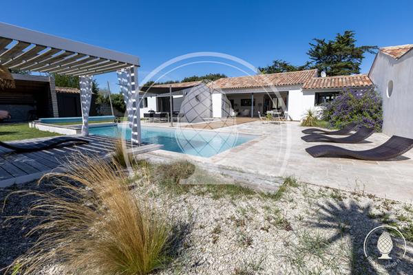 Maison d'exception à vendre à La Flotte - Référence NB463 , La flotte