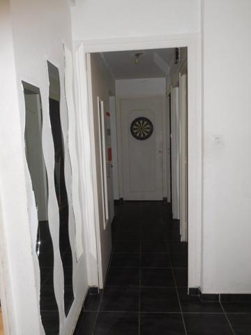 Appartement T4, 1er étage, 80 m2, 3 Chambres, 2 Balcons, Garage, Parking, Cave, Grenier,