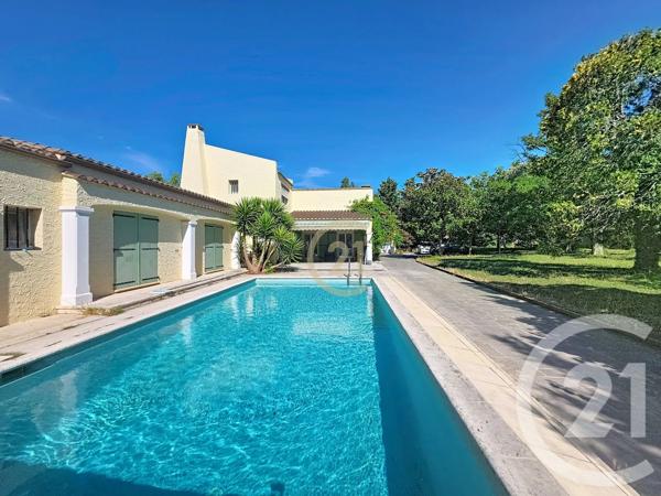 Maison à vendre  8 pièces - 290 m 2   ISTRES  - 13