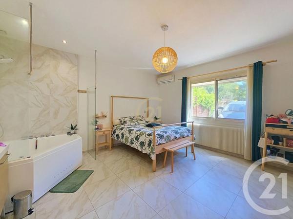 Maison à vendre  8 pièces - 290 m 2   ISTRES  - 13