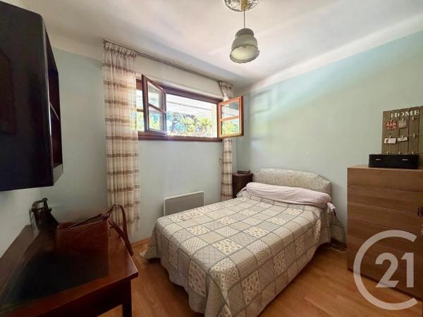 Appartement à vendre  3 pièces - 59,12 m 2   BANDOL  - 83