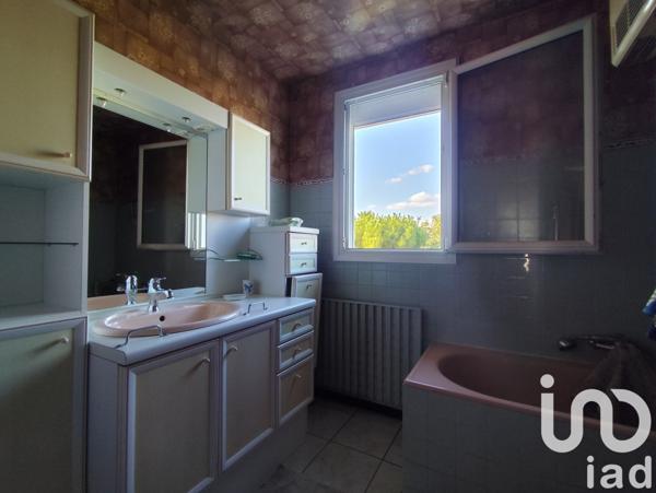 Maison 5 pièces de 131 m² à Clessé (79350)