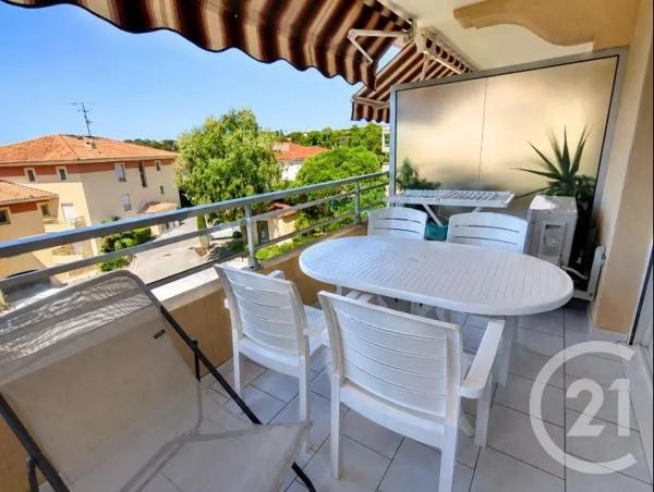 Appartement Studio Cabine à vendre  1 pièce - 31,33 m 2   ST RAPHAEL  - 83