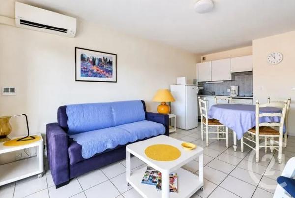 Appartement Studio Cabine à vendre  1 pièce - 31,33 m 2   ST RAPHAEL  - 83