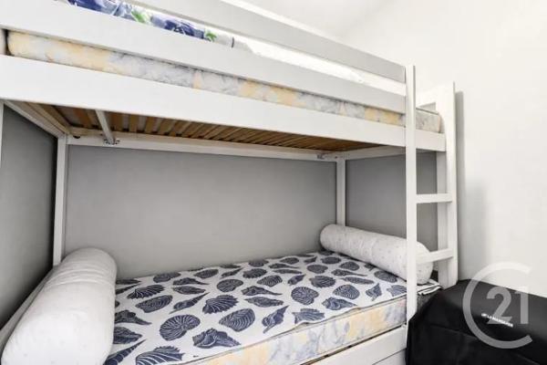 Appartement Studio Cabine à vendre  1 pièce - 31,33 m 2   ST RAPHAEL  - 83