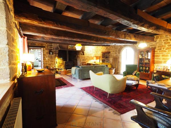Grande demeure 17ème siècle 9 chambres avec jardin bucolique abrité des regards