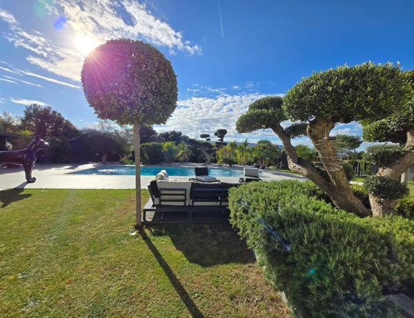 Gordes (84220) PROPRIETE D'EXCEPTION - ELEGANCE ET RAFFINEMENT - GORDES