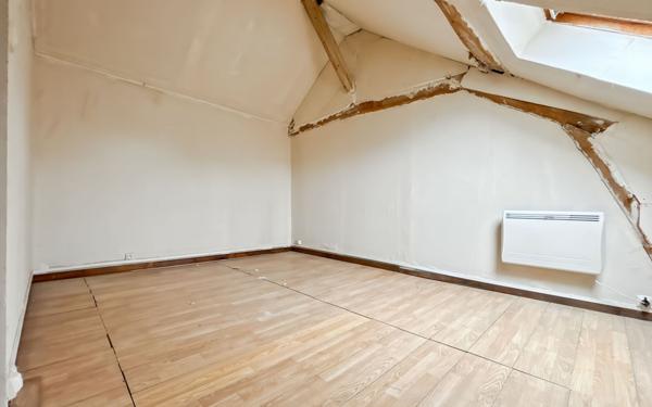 Maison à vendre    3 pièces •  Janville