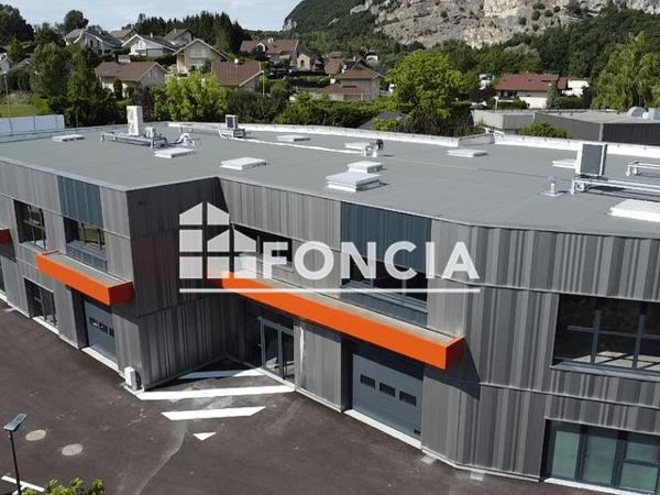À vendre Local commercial 98.88 m² - Sillingy 74330