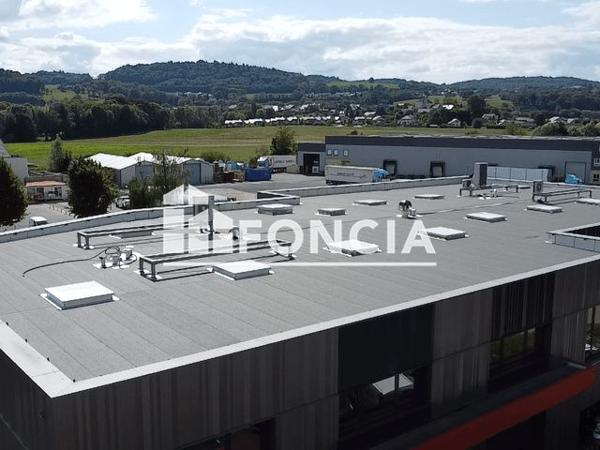 À vendre Local commercial 98.88 m² - Sillingy 74330