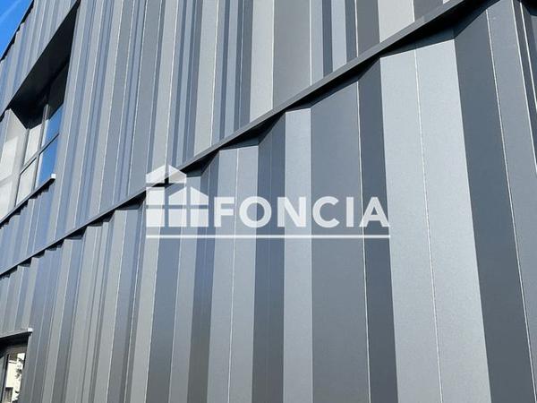 À vendre Local commercial 98.88 m² - Sillingy 74330