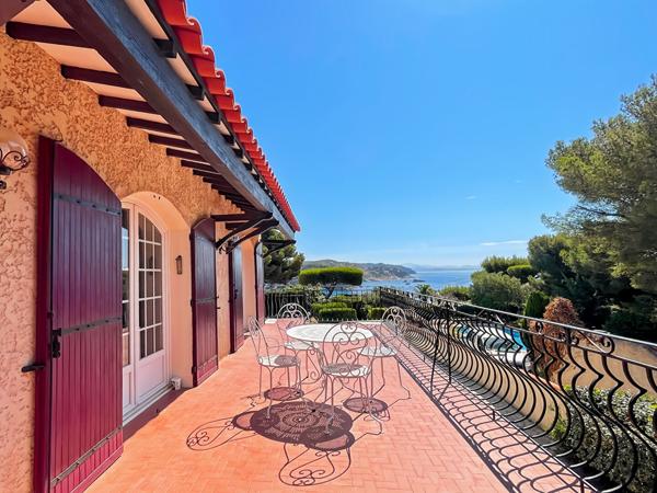 Maison Carry Le Rouet 8 pièce(s) 178.09 m2