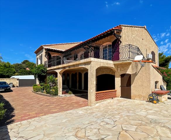 Maison Carry Le Rouet 8 pièce(s) 178.09 m2