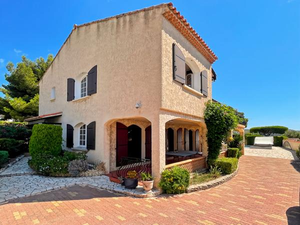 Maison Carry Le Rouet 8 pièce(s) 178.09 m2