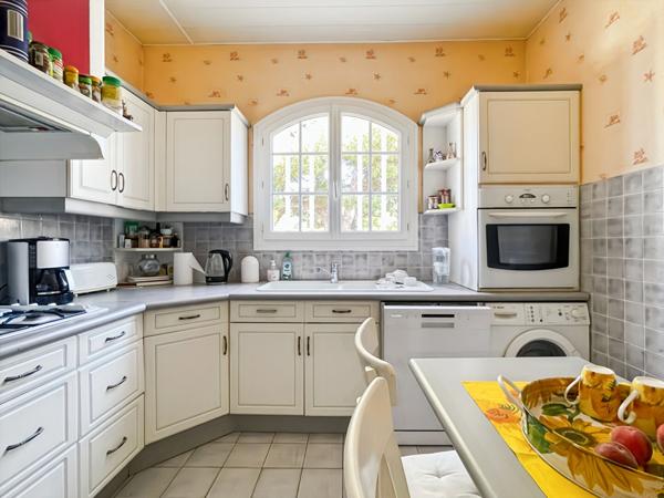 Maison Carry Le Rouet 8 pièce(s) 178.09 m2