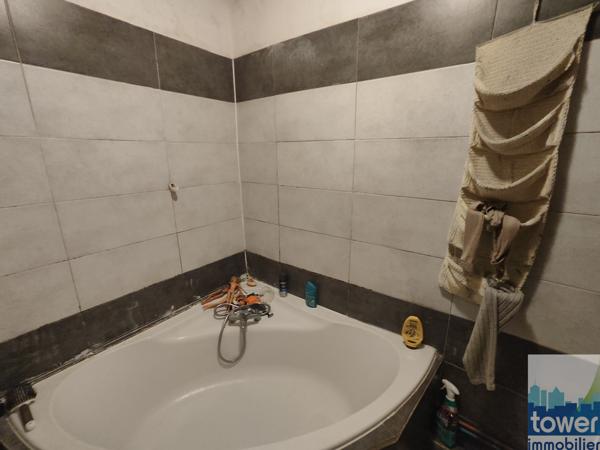 Maison 100 m² à Sigean, 4 chambres