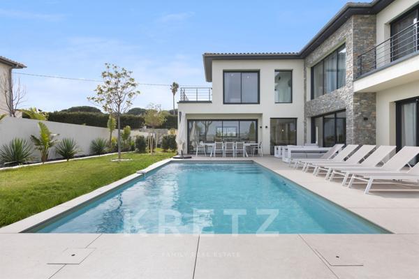 Sainte - Maxime, Villa d'architecte, Sémaphore vue mer.