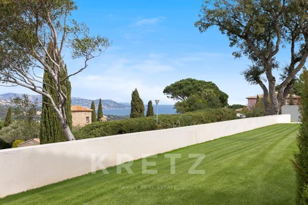 Sainte - Maxime, Villa d'architecte, Sémaphore vue mer.