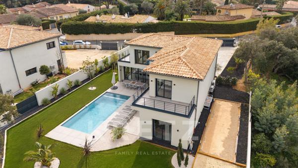 Sainte - Maxime, Villa d'architecte, Sémaphore vue mer.