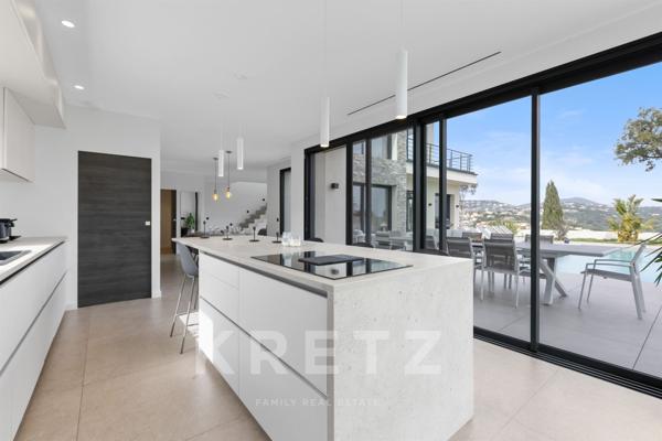 Sainte - Maxime, Villa d'architecte, Sémaphore vue mer.