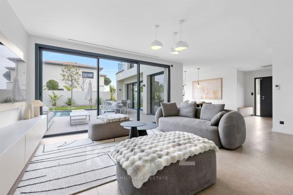 Sainte - Maxime, Villa d'architecte, Sémaphore vue mer.