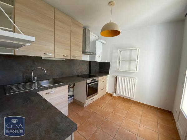 Appartement à louer 4 pièces 84.85m² Sathonay-Camp (69580)