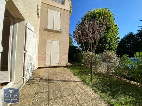 Appartement à louer 4 pièces 84.85m² Sathonay-Camp (69580)