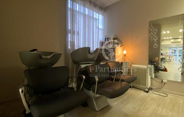 ROMANS HYPER CENTRE. FONDS DE COMMERCE SALON DE COIFFURE