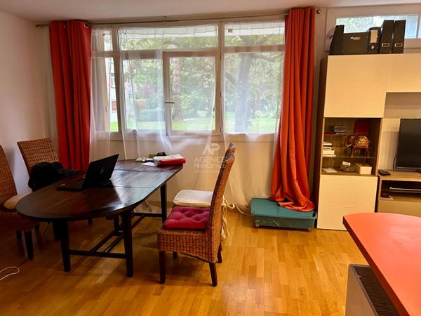 Appartement 4 pièce(s) €399 000 ** - Référence 13033