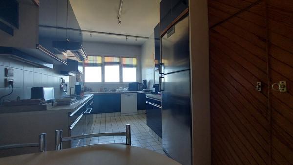 Appartement 5 pièces - 212 m²