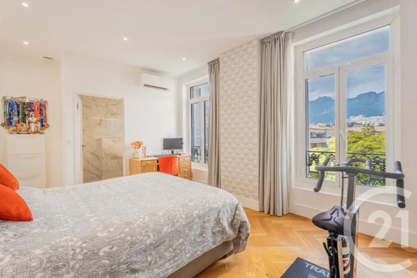 Appartement F3 à vendre  3 pièces - 87,50 m 2   MENTON  - 06