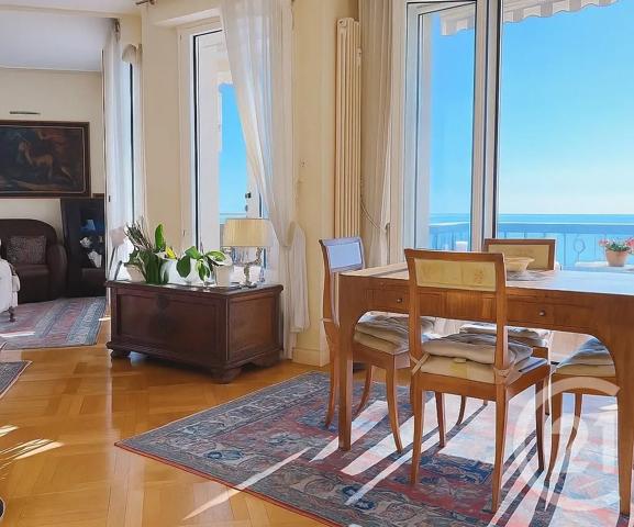 Appartement F3 à vendre  3 pièces - 87,50 m 2   MENTON  - 06