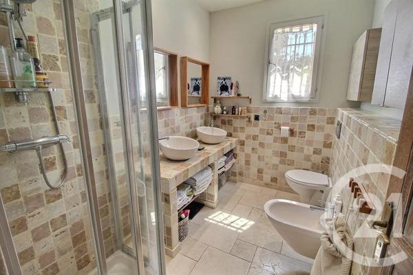 Maison à vendre  8 pièces - 204,53 m 2   BIOT  - 06