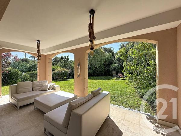 Maison à vendre  8 pièces - 204,53 m 2   BIOT  - 06