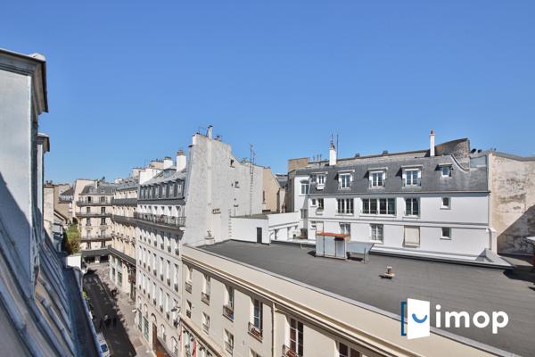 Paris 2 – Opéra : 47 m², dernier étage, lumineux