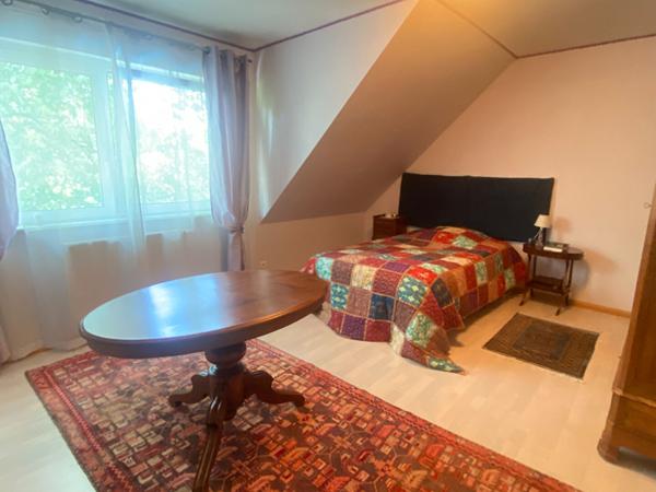 Maison - 8 pièces - 208 m²