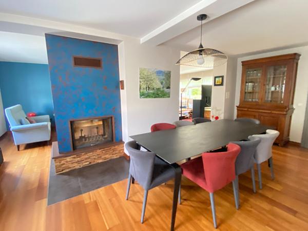 Maison - 8 pièces - 208 m²